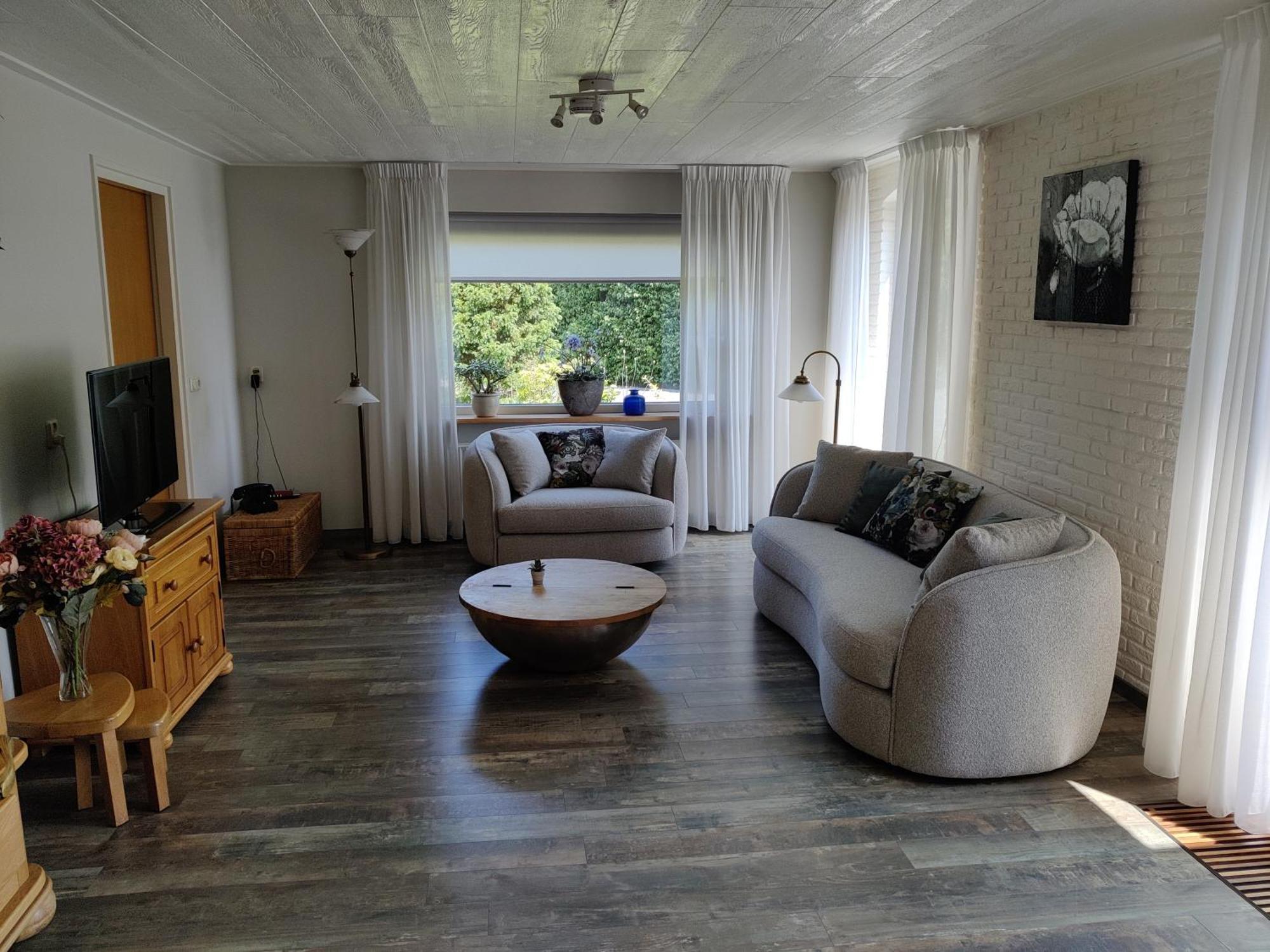 Erve Eshuus Holiday home Daarle